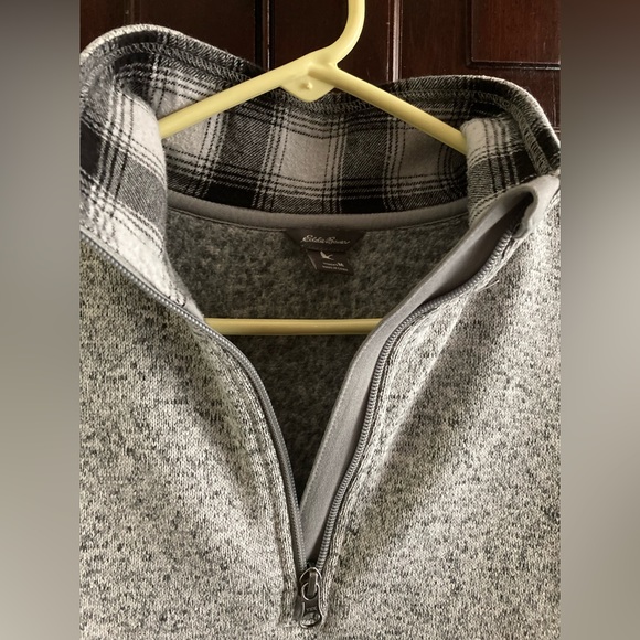 Women’s Eddie Bauer size medium, half zip - Picture 6 of 6